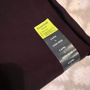 Tek Gear High Rise Essential Gear Capri, NWT, Size L